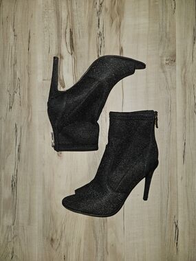 Sparkly Black G BY GUESS Bex Peep Toe Ankle Boots Open Toe Booties Size 8.5